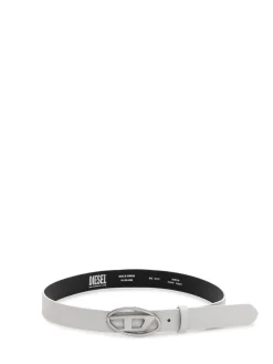 Belt with oval metal buckle
