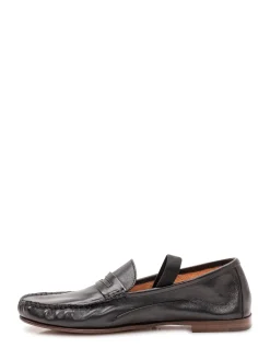 Loafers with Visible Stitching