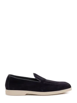 Loafer with Apron Toe and Rounded Tip