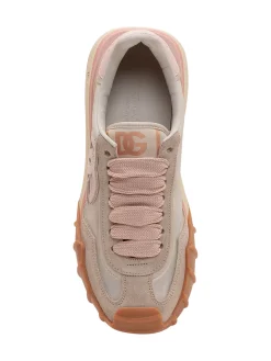 Low-Top Sneaker