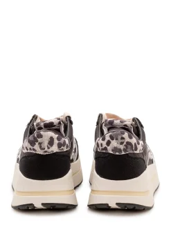 Low Top Sneakers with Contrast Panels