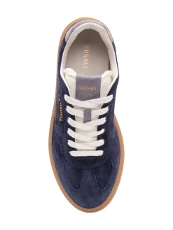 Sneakers with Laces and Inserts