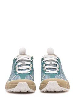 Sport Shoe with Laces and Treaded Sole
